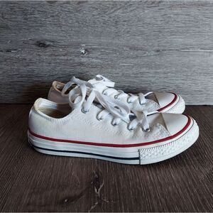 Converse Low Top Sneaker Size 1 White